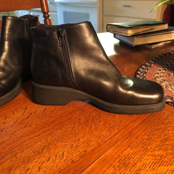 Ankle boots - Picture 2 of 5
